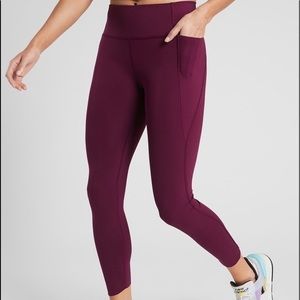Athleta 7/8 Tight - Velocity in Plum - XSP